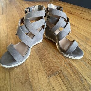 Report Warhawk Wedge Heels
